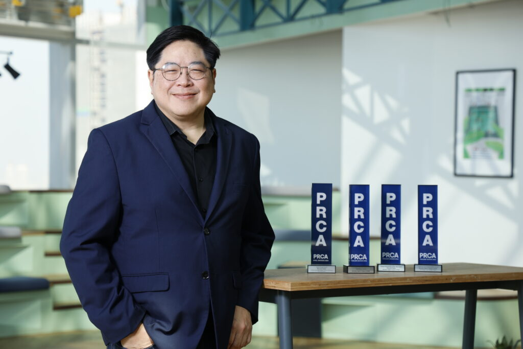 Social Presence for Executive